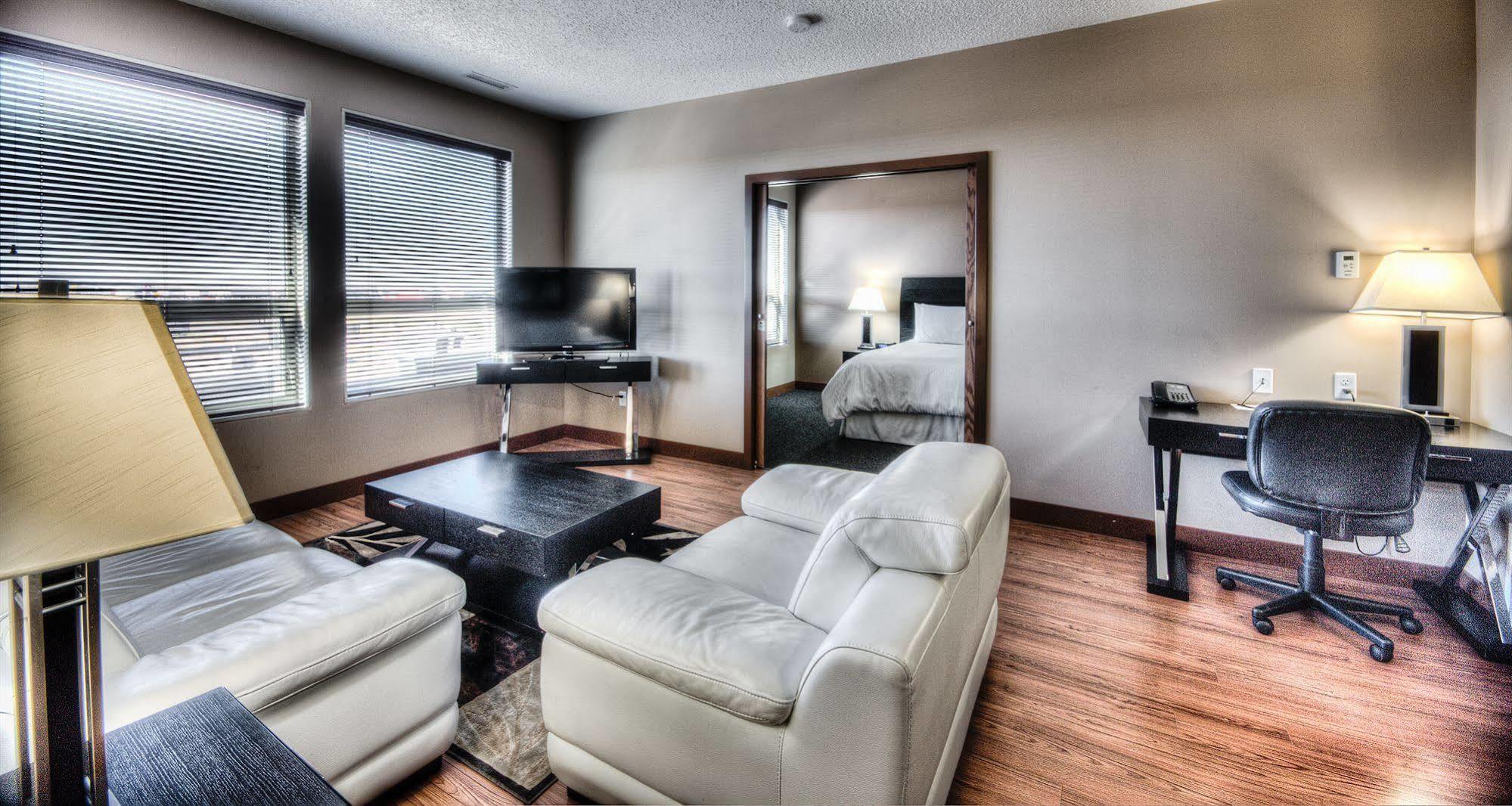 Grand Inn & Residence- Grande Prairie Eksteriør billede